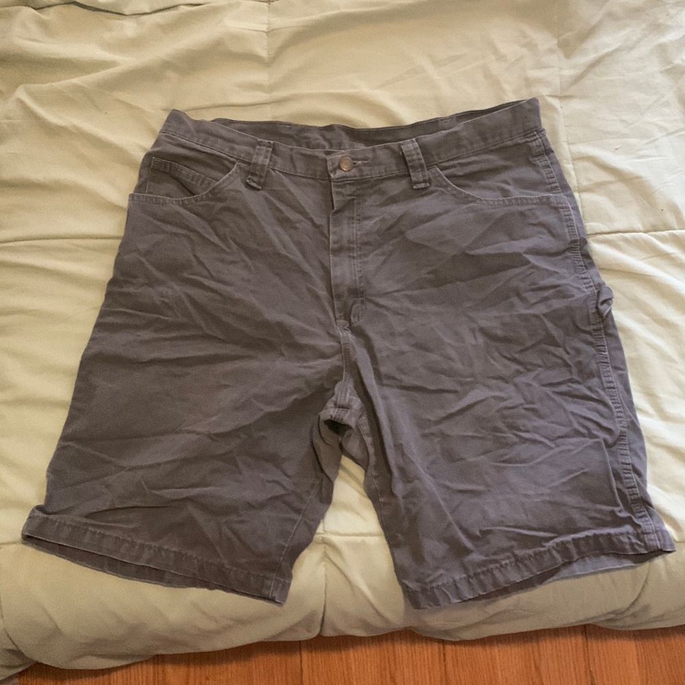 Dark gray wrangler cargo shorts
